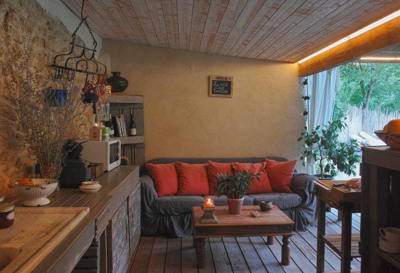 Grans Le Moulin De Picaud B&B 외부 사진