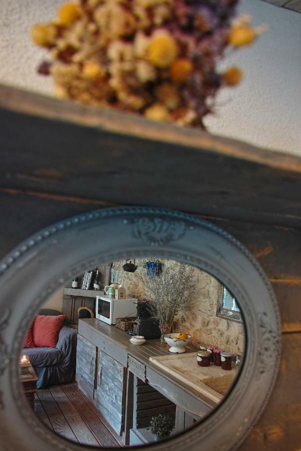 Grans Le Moulin De Picaud B&B 외부 사진