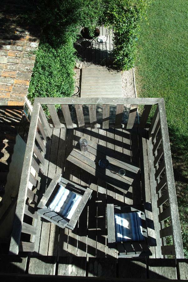 Grans Le Moulin De Picaud B&B 외부 사진