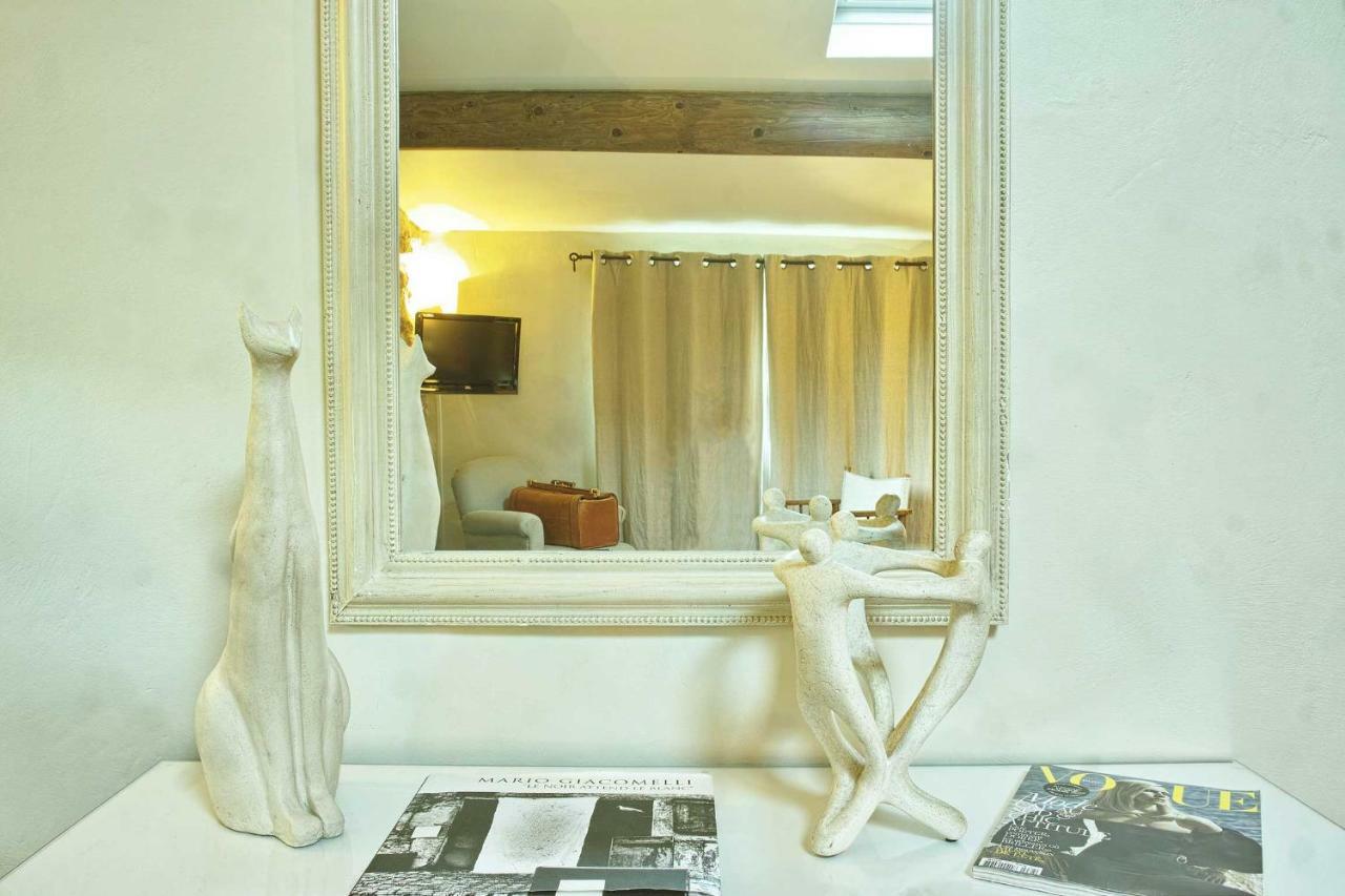 Grans Le Moulin De Picaud B&B 외부 사진